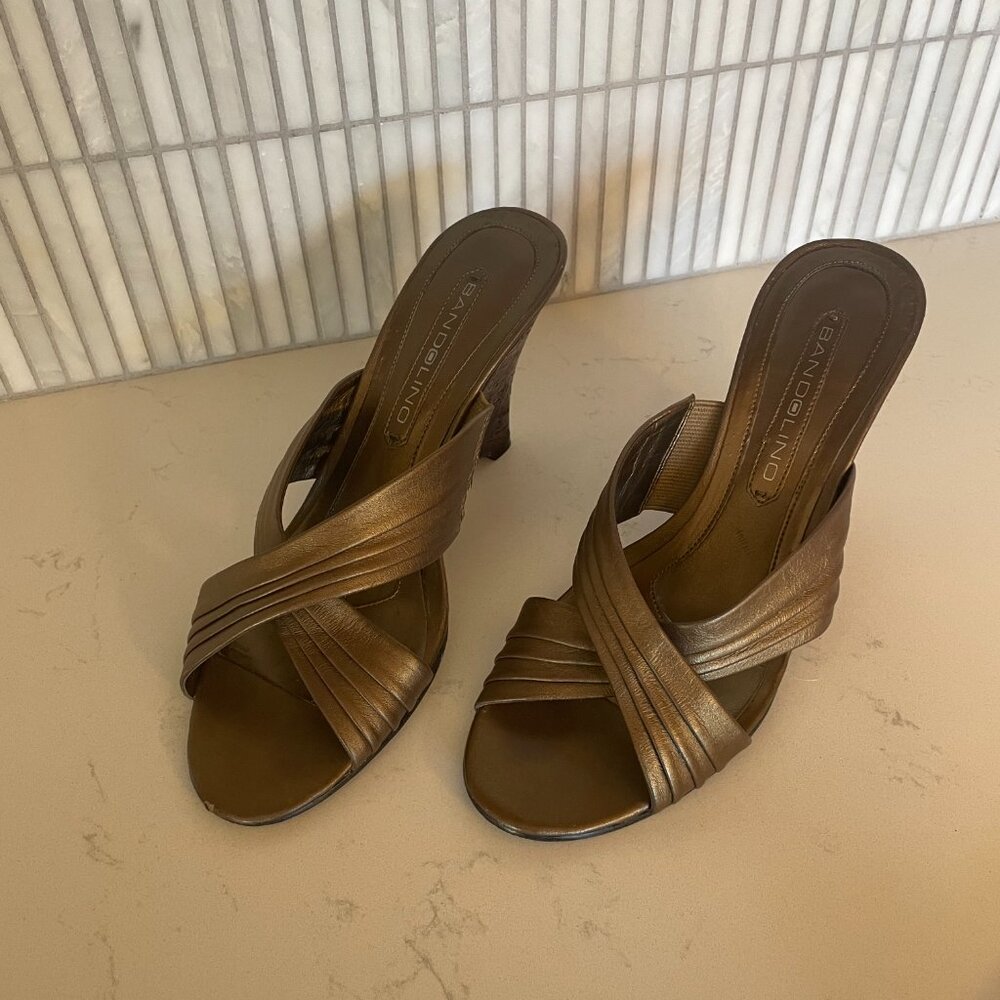 Bandolino Criss-Cross, Open Toe Wedge‎ Sandal, in Brown Leather, No Back, 6.5 - Picture 2 of 9
